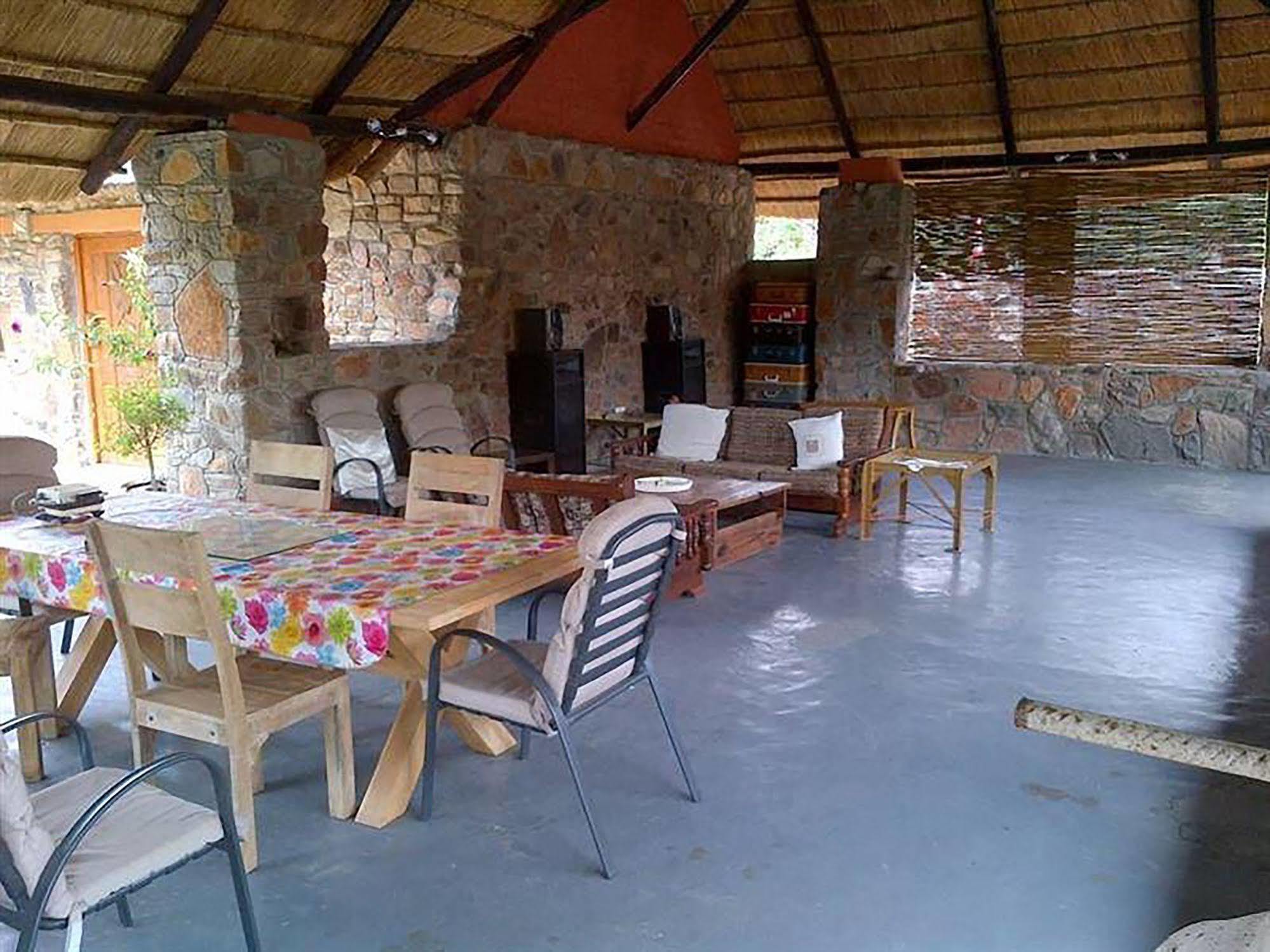A New Earth Guest Lodge Francistown Buitenkant foto